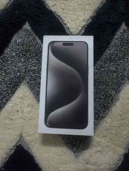 سلام عليكم 
للبيع ايفون 15 برو ماكس 

ذاكرة 256 

بطارية 87 

تلفون وتر بروف ممفتوح بعدة بحالة الوكالة 

فقط هاي نقطتين الي بل شاشة كما موضح بل صور 

جهاز جديد لون تيتانيوم مع كارتونة مطابقة 

العنوان كربلاء 

سعر 925 الف وبي مجال بسيط 

*********** 

***********
