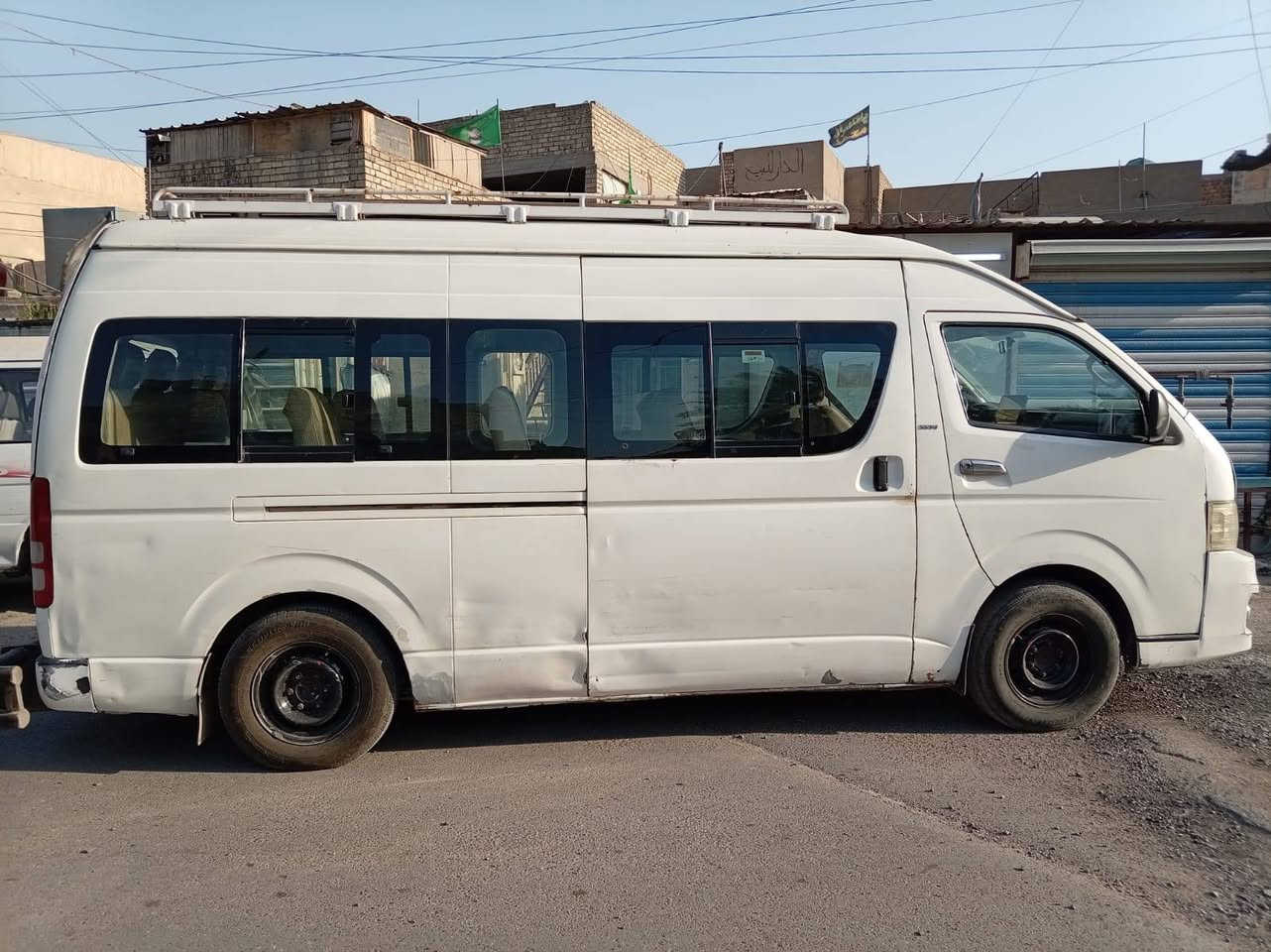 هايسا موديل 7  سياحي صبغ الصفحه اليمنى كلها 
وربع الطويلة
مكينه تنقص هذا الموجود شوفت العين يحتاجلها تعمير من جديد  سعرها 125 بيها مجال مكلف بنشر رقم صاحب السيارة موجود وتساب ***********
