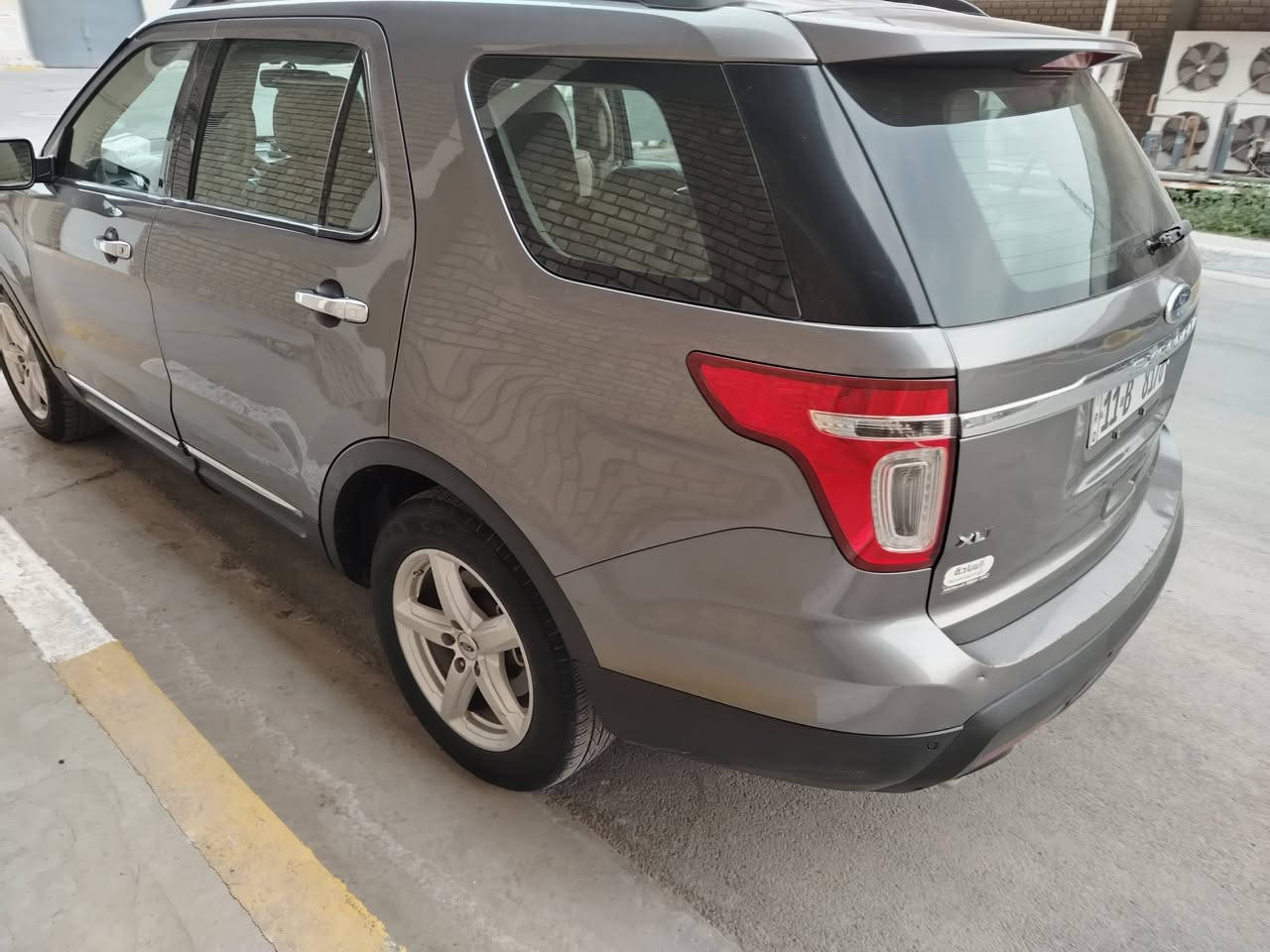 السلام عليكم
فورد للبيع موديل 2011
سياره بدون حادث ولا صبغ
مكانه بغداد مدينة الصدر
ما متواجد بالفيس 
الاتصال ***********
