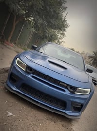 للبيع جارجر سكات باك srt وايد بدي مكينة 6400  موديل 2021   فول مواصفات...