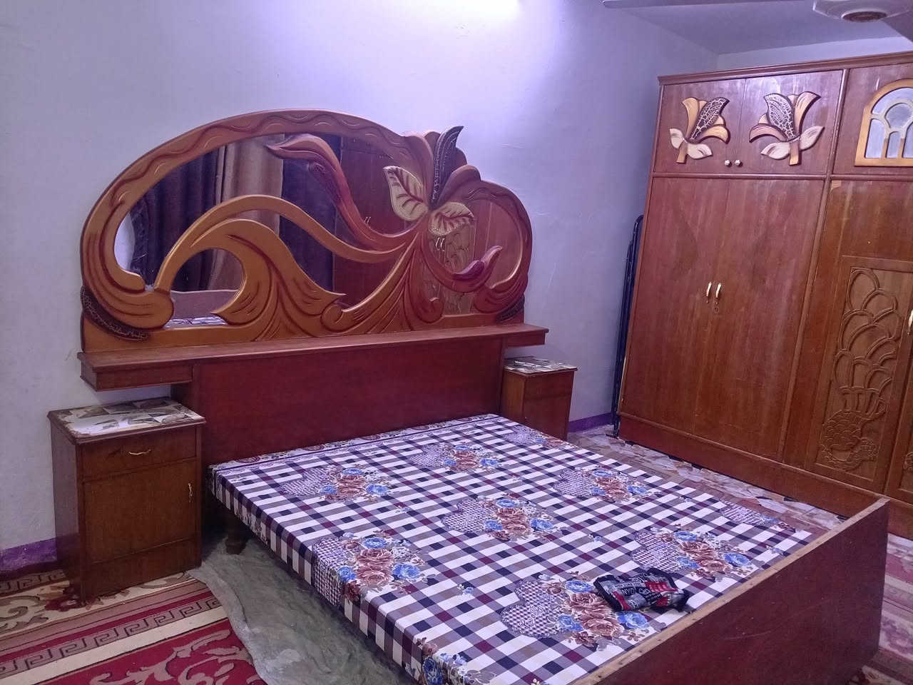 السلام عليكم كنتور وجربايه مستعملات الكنتور بيه ضربه بلباب صغيره قيم بليرضي الله وتعال اخذهن
العنوان سده الهنديه منطقة العلكايه
واتساب ***********
