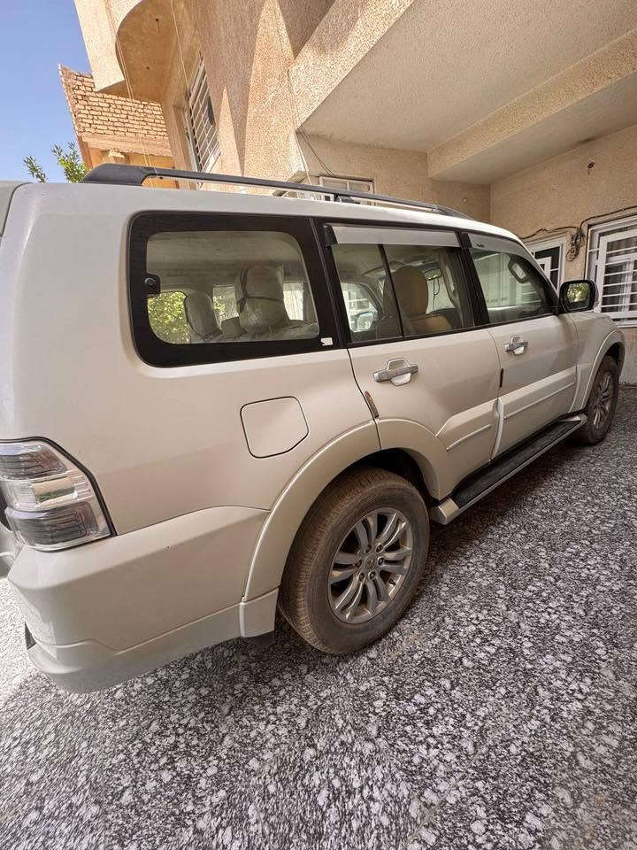 باجيرو 2020 رقم بغداد العلامه الذهبيه نظيفه جدا ماشيه 39 الف اعلى المواصفات للبيع او المرواس بسياره اقل سعر 
السعر 245 المكان بابل /الحله 
للاستفسار الاتصال على الرقم 

‭***********‬
