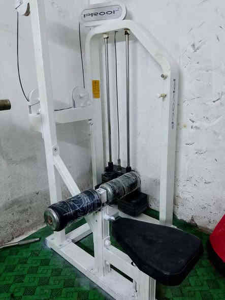 السلام عليكم سمث بي اسلاك سيقان أمامي سيقان خلفي سحب امامي مسطبه متحركه مصطبه مستوي أقراص دنبلصات متوازي شفتات سيت قبضات للبيع العنوان ناصرية ***********
