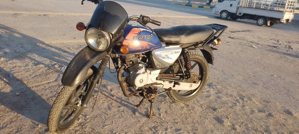 دراجة بوكسر اوراق اصولي موديل 20 نظيفة مكاني نعمانيه  الاستفسار اكثر خاص *********** 
ا
