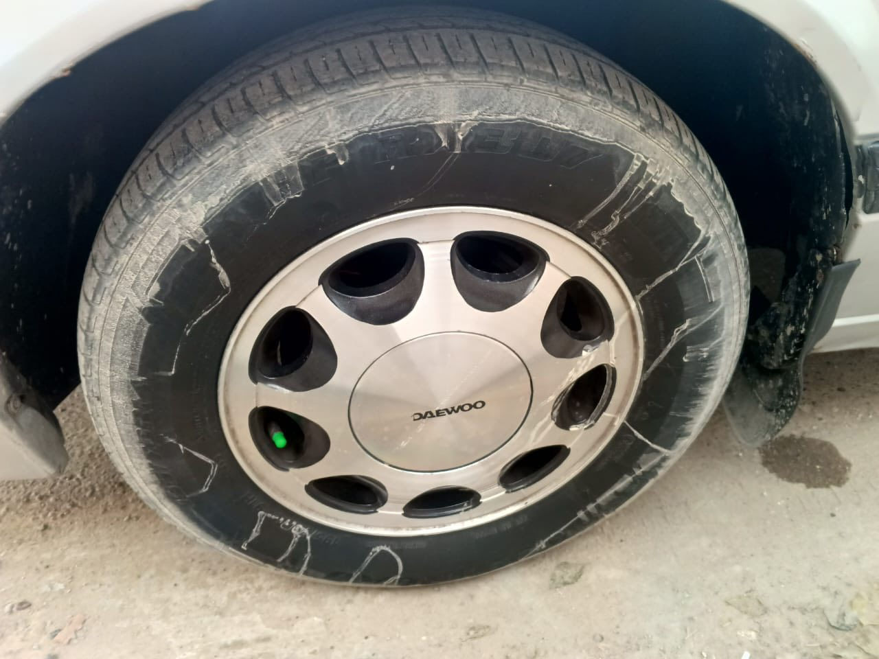 السلام عليكم دايو برنس ٩٤ بغداد انكليزي هزة جديدة مكينه وكير جديده صدر امامي خلفي جديد داخل السياره نضيف كير اوتوماتيك محرك ٢٠٠٠ مفتوح تبريد ثلج ويل كب مجلي لونين
سعر ٣٧ وبيه مجال حك الجيه ***********
بغداد غزالية
