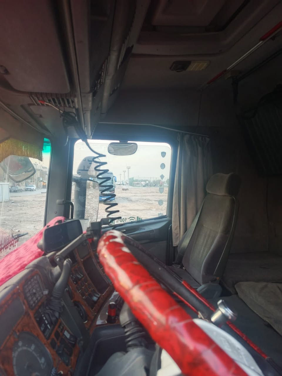 سكانيه ٢٠٠٣ سياره جديده كله عل لبلاد مكفوله 
مكين ٨ انجكتر كير كوبره تبريد تفئه رقم شمالي بسم شركه مكلف بل نشر *********** مكان بصره
