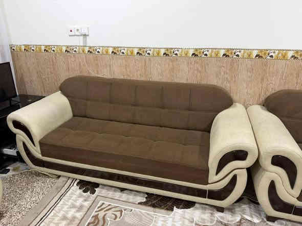 طخم تركي عشر اشخاص نظيفة حيييل السعر 300 الف نهايتها حي الاربجية مدخل التسعين بالقرب من جامع البيت المحمدي *********** /*********** واتساب
