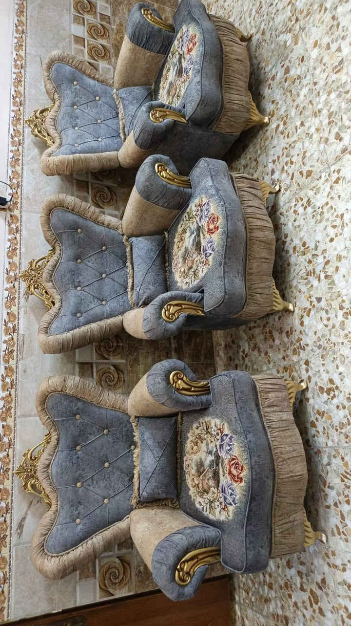 تخم  للبيع
تخم ونص 
التواصل ***********
