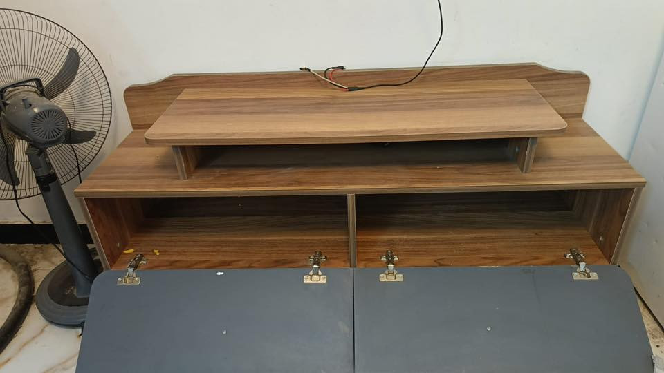 السلام عليكم
المعرض الابيض سعره 150 الف
المعرض الثاني سعره 75 الف
الثريات سعر الوحده 50 الف عدد 2
العنوان السدة حي الري
رقم الموبايل ***********
