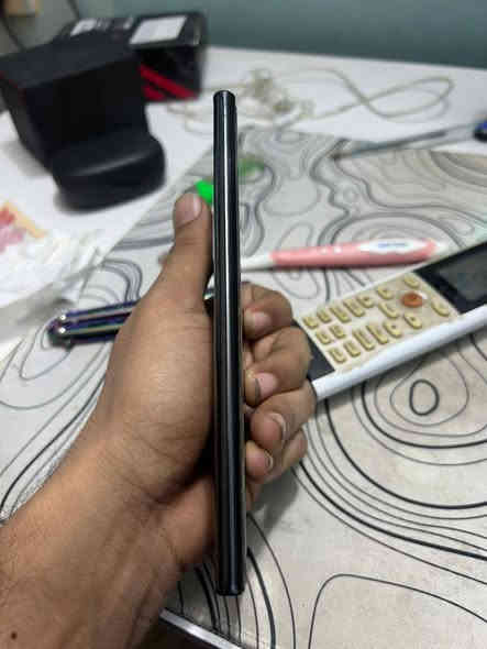 Note 20 ultra 256 اسود
السلام عليكم ورحمة الله 
نوت ٢٠ نضيف استخدام شخصي بلادي ما مبدل بي اي شي 
ذاكرة ٢٥٦ ويا كارتون و شاحن ١٢٠ واط  
مراوس ب شي اعلى و انطي فرق سامسونغ فقط 
0786 738 2061
