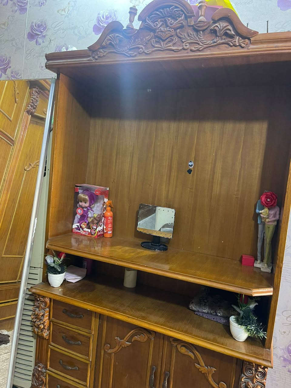 غرفه البيع السعر مليون وبيهه مجال المكان بغداد مدينه الصدر ***********
