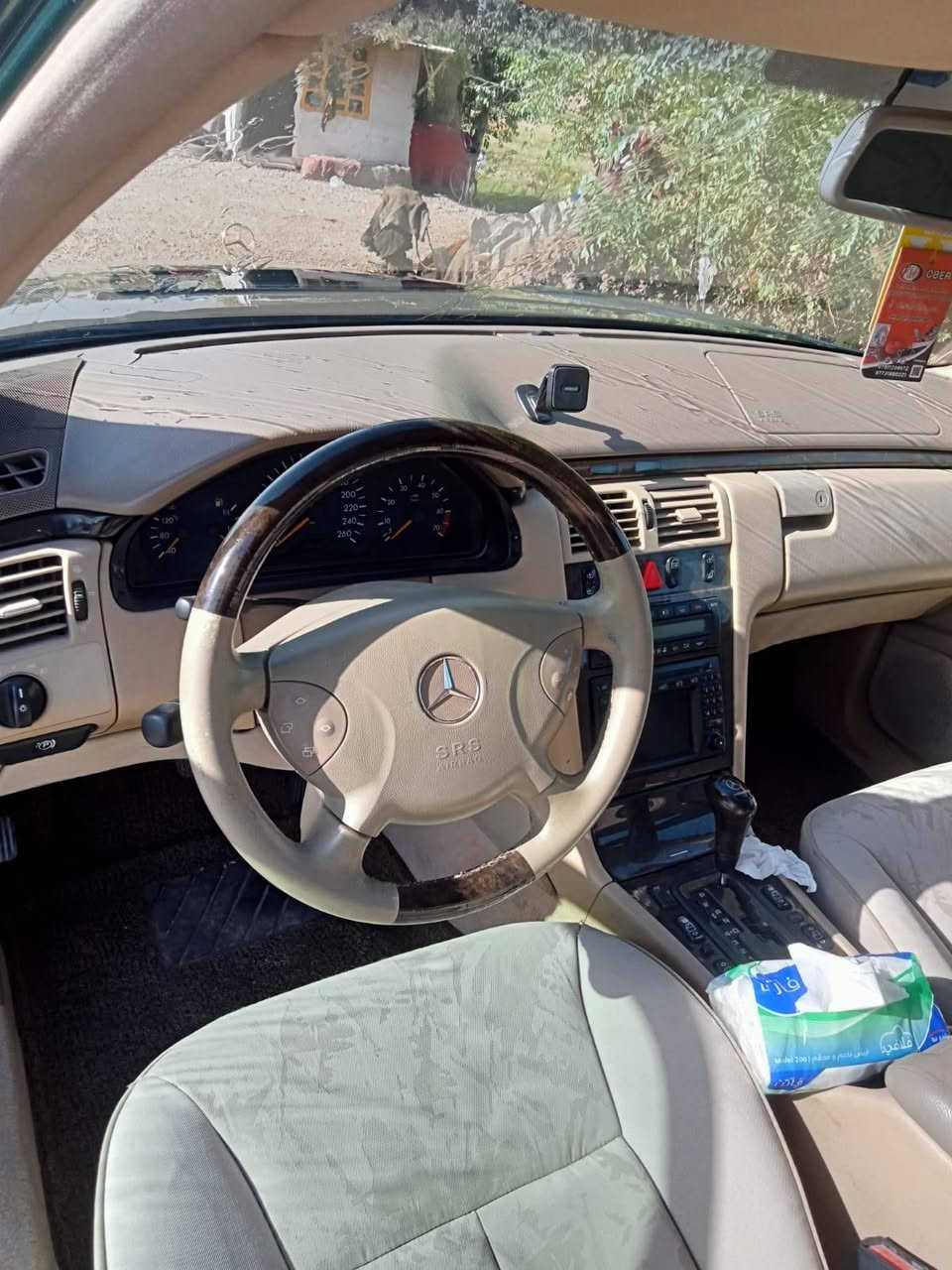 مارسيدس ام عيون موجود لون زيتوني موديل ١٩٩٩ محرك ٨ v حداديه جديده مكينه جديده السياره فول مواصفات جاهزه من كلشي نظيفه السعر ١٢٥ وبيها مجال بسيط ***********
