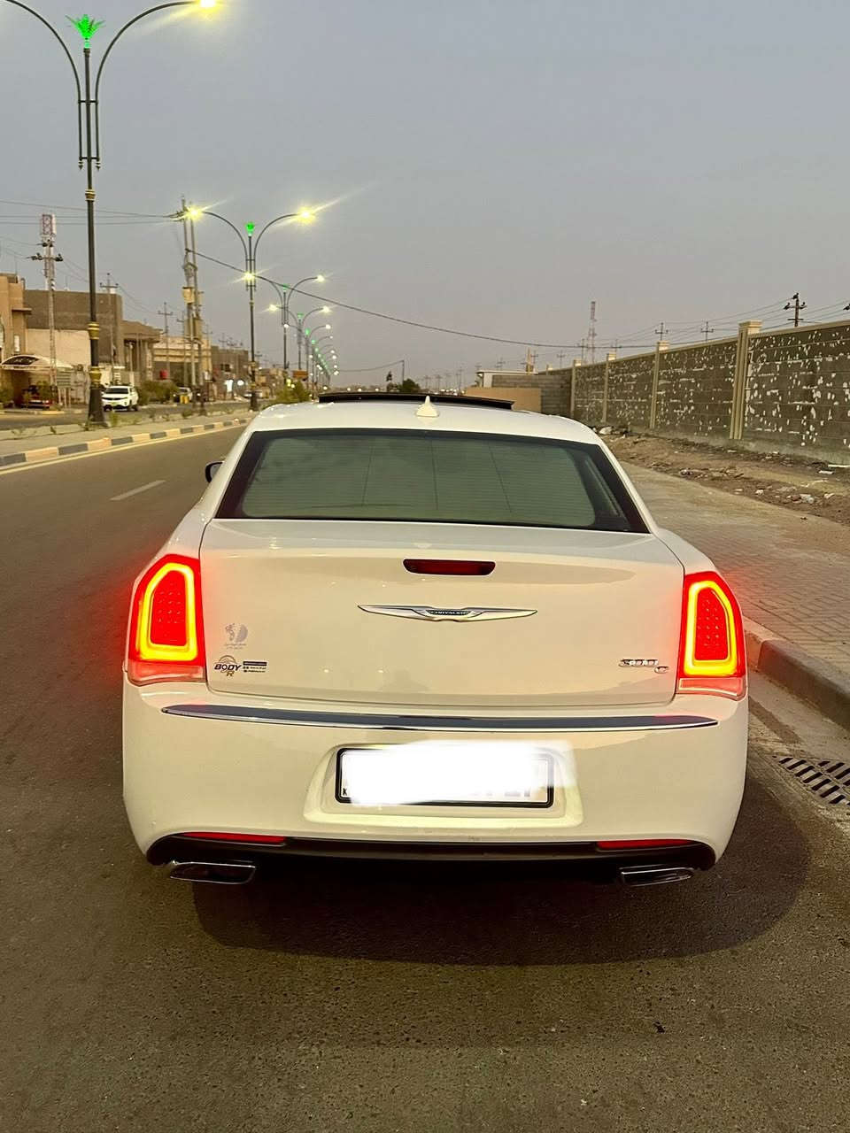 سلام عليكم البيع اوباما ٢٠١٦ كفالة عامة cفول مواصفات داخل عسلي فتحة كشن حار باد ميموري خزن هيتر مري ويل كروم يدات كروم مري قلاب ستيرن صاج كهربائي بلوجكتر تشغيل عن بعد بردة خلفية سيارة رقم اربيل هزة سنوية رقم كلة جديد ماشية ١٠٠ الف  مكاني بصرة رقم هاتف ***********
