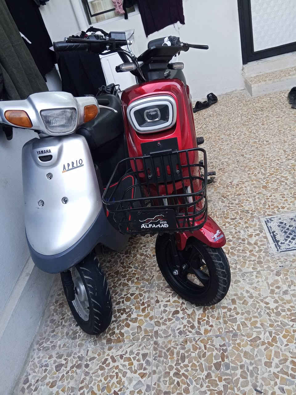 السلام عليكم ورحمة الله وبركاتة 💙
🔥👋 اخون دراجه R9 

🔥👋 فول مواصفات 
🔥👋كل شيء شغال 
🔥👋دينار ما تصرف عليه 
فقط مراوسه وليس للبيع شعندك نزل 
الماطور اشويه تعبان انطني بي 400 مابعت 
انطي فرق قليل 
تحياتي للجميع💙


**إذا كنت صاحب هذا الإعلان وتريد حذفه لأي سبب، رجاءا أرسل رسالة إلى الدعم الفني**