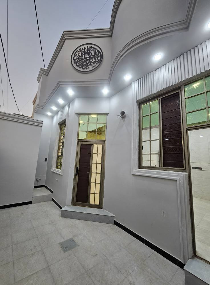 🔹 بيتين للبيع
📐 المساحة: 125 متر مربع لكل بيت
📄 الملكية: طابو زراعي عراقي
✨ تفاصيل كل بيت:
▪️ غرفتان نوم
▪️ صالة
▪️ مطبخ
▪️ ديوانية
▪️ صحيات
▪️ كراج
🌊 خلف البيت نهر جاري يضفي أجواء هادئة وجميلة
📍 الموقع: البصرة / أبي الخصيب / الصنكر
🚗 قريب جداً على الشارع العام الداخلي (السايدين)
💰 السعر: 75 لكل بيت (قابل للتفاوض)
📞 للاستفسار والاتصال: *********** البصرة, العراق
