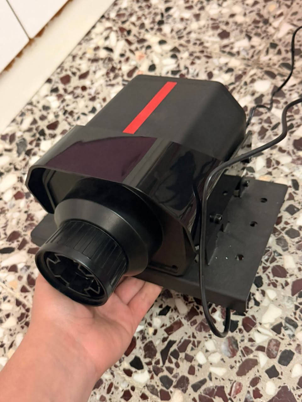 السلام عليكم اخوان دركسون v10 للبيع الدركسون أخو الجديد نظيف كلش شخط واحد ما بيه استعمال  رايده ب200 وبي مجال قليل كلش مكاني واسط العزيزية وعندي توصيل للاستفسار خاص او واتساب على الرقم ***********
