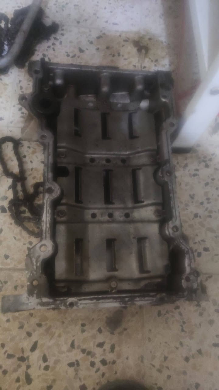 سلام عليكم غراض ترافرس موديل 11
مجاول تخم 

طاحونه عدد 2 

واتر بم 

كيس 

كام شفت 

كوع مع ولف حماوة 

كلهن ب175 وبيه مجال بسيط
***********
