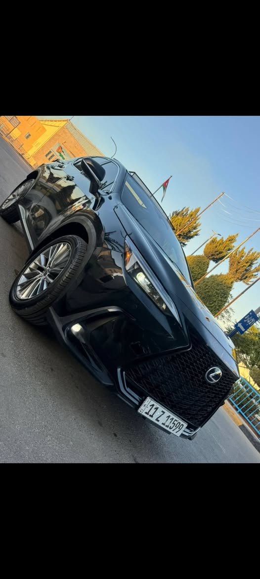 السلام عليكم
لكزس موديل 23/NX 350 هايبرد ماشية 30 الف كيلوا بيها صبغ بالتكمة حادث بالنقل وحادث امريكا صبغ باب خلفي وبارد جاملغ الخلفي بجم كبس مكفول  السعر 25 بغداد حي الحسين الاتصال *********** ملاحظه السونار داخل الصور
