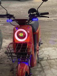 —دراجة للبيع —  دراجة شحن r9 2025 اصلي نظيفة استخدام شهرين.. خمس 5 بطا...