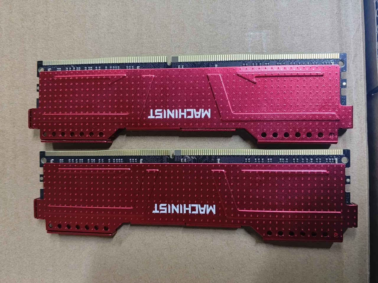 كومبو معالج زيون وبورد RS9 الحديثة بيها هيتسنك وكارت rx550 4G بدون منفذ طاقة ورامات 2x8 يعني 16 كيكا ddr4 3200 للعلم الرامات يشتغلن زيون وانتل ورايزن كل القطع جديد ومفحوصة وعليهن ضمان 3 اشهر من تاريخ البيع سعر 150 الف واذا تريد بس قطة وحده او اثنين عادي طبلي خاص والي تريده اني بخدمتك متوفر توصيل لكل المحافظات الفلوجة, الأنبار


**إذا كنت صاحب هذا الإعلان وتريد حذفه لأي سبب، رجاءا أرسل رسالة إلى الدعم الفني**