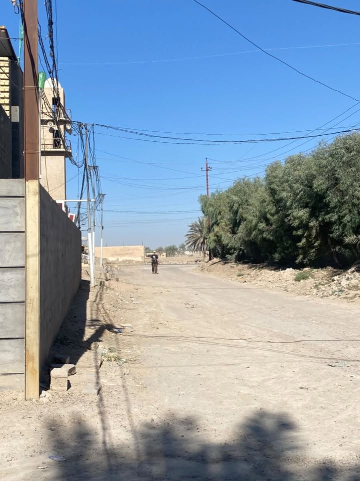 بيت للبيع ابو غريب مدخل حميد شعبان حي القضاء 

✅مساحة 200 متر طابو صرف 

✅بناء جديد 

✅طابق واحد استقبال كبير ومطبخ وغرفتين نوم 

✅السعر 260 مليون وبي مجال بسيط 

الاسفسار / ***********
