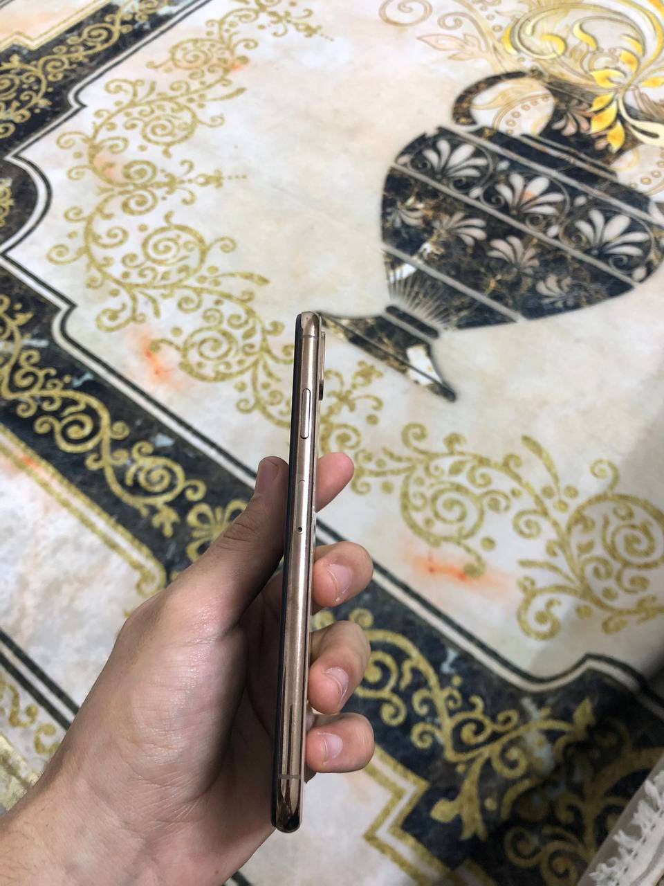 السلام عليكم 
ايفون Xs ماكس
الجهاز مبدل بي فقط شاشه نوع ممتاز الذاكرة 64 اللون ذهبي والضهر ماله مفطور  بطاريته 78
السعر 175 وبي مجال 
الرقم ***********
