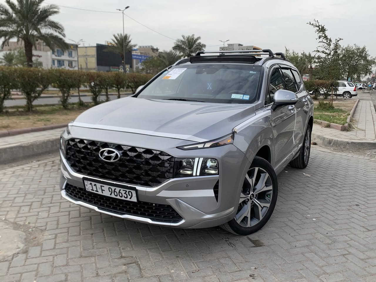 للبيع او مراوس
حسب القناعة 
مرقم بغداد بأسمي تحويل ثاني يوم
سنتافي فئة كالكرافي فول مواصفات 1/1 vip
 موديل 2023 وارد امريكي ماشية ١٣ الف بحالة زيرو وقابلة لزيادة 
بصمة ترحيب
بانوراما
القمارة كنتارة
فور ويل 
جنطة كهرباء  شفط وتفتح عند الاقتراب  منها 
محرك اربعة سلندر 2500 توربو
سستم صوت
داتا شو عرض على جامه  الامامية
اربع كامرات 360 درجة امامية وخلفية وجانبية
حساس( امامي+خلفي)
رادارات ( امامي وخلفي وجانبي)
كشنات جلد 
كشنات تبريد+تدفئة+ذاكرة خزن
ستيرن تدفئة
انارة داخلية ٦٤ لون
تشغيل عن بعد
تتقدم وترجع بالبصمة 
شحن لاسلكي 
اربع وضعيات قيادة 
دشبول ديجيتال الكتروني 
ويل كروم حجم 20
اعلى مواصفات بالسنتافي
حادثها بسيط ولا قطعة تبديل   بيها مكانات صبغ بسيطة
صور الحادث موجودة وتعمير كلة موثق
سعر ٢٥ الف  دولار بيع او مراوس حسب القناعة  الرجاء للجادين بالشراء  اة
الاتصال ***********
