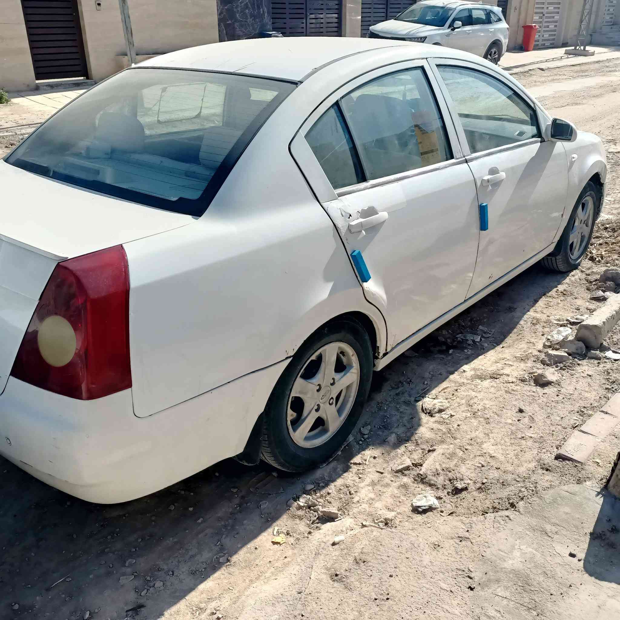 يا الله سلام عليكم 
شيري A520 2013
كير مكينه بلاديات كير اوتو تبريد امامي خلفي 
جامر ومري كهرباء تحكم ستيرن
حساس وكامره 
السياره بدون حادث بيها خياسات مصلحات وبيها خياسات تحتاج تصليح 
سنويه باسمي لل27
زوج تايرات جدد
نقصها حداديه 
تجي تفحص وتقتنع وبيك خير وتدلل
42 وبيها مجال
***********
