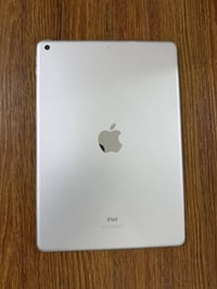 ايباد 8 الايباد ما مفتوح كله شغال مابي اي عطل فقط هذا الفطر بل كلاس ذا...