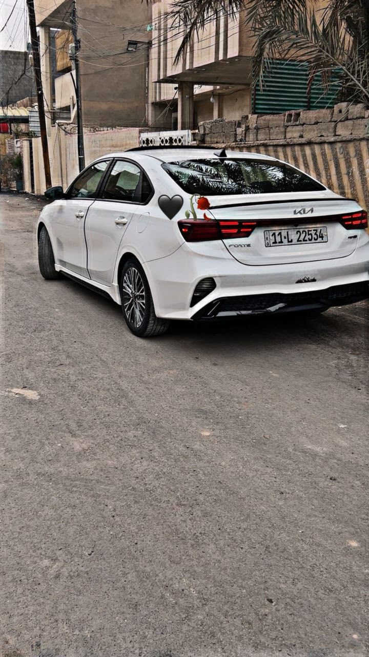 سلام عليكم فورتين جيتي لاين موديل 2022 فول بصمه فتحه شاشه جبيره تحكم ستيرن جهتين مكينه 2000 قطعتين تبريد ويل 17 سياره بدون تبديل ليبل واحد سياره بسمي سعر 155  مكان سياره بغداد الأمين ثانيه ***********
