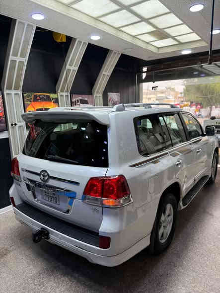 السلام عليكم للبيع  لاندكروز  مديل 2010 
بريمية اصل مواصفات لكزز💣🦅
رقم بغداد بسمي هزه وفحص جديده 

رقم الهاتف ***********

خليجي مكفوله كفاله عامه جديده 💣✈️

معروضه 266 وبيها مجال 

رقم الهاتف 

مواصفات فول 1/1.      VXR

فتحه سقف 

5 بصمات 

تشغيل عن بعد 

شاشه جبيره 

تحكمات ستيرن 

كشنات جلد + كهرباء 

كشنات حار بارد 

ستيرن هيتر 

حساسات أمامي خلفي 

شاشه جبيره سقف 

اشاير مري 

جكات تصعد تنزل 

تخم تاير جديد 

تبريد جديد 

تحديد مسار

 مثبت سرعه

مانع تزحلق 

رقم الهاتف ***********
