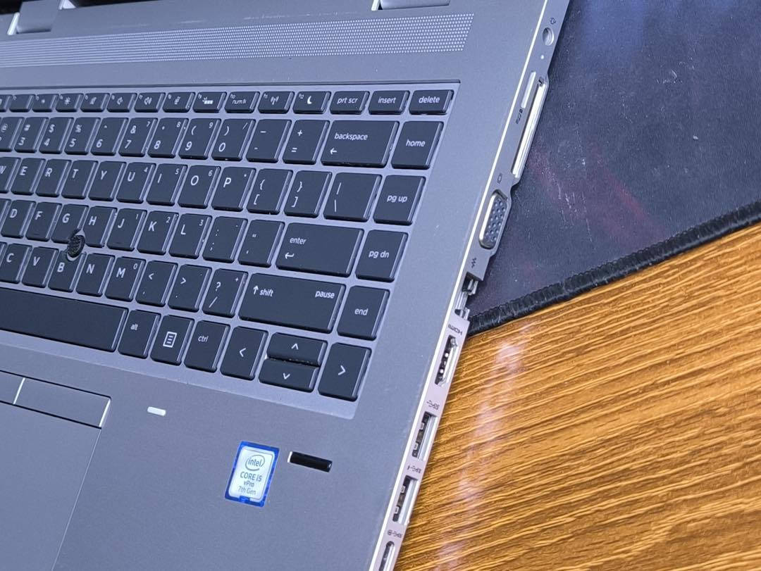 💻 لمحبي الجودة والاعتمادية من HP

وصلنا جهاز عملي وأنيق بسعر اقتصادي جداً
🔥 فقط 235,000 دينار 🔥

✅ HP ProBook 640 G4
✅ معالج Intel Core i5 الجيل السابع
✅ رام 8GB DDR4 قابلة للتطوير
✅ هارد SSD سعة 256GB سريع وقابل للتطوير
✅ شاشة 14 إنج مناسبة للدراسة والعمل المكتبي
✅ مثالي لبرامج Word وExcel وPowerPoint والتصفح والأعمال اليومية

🎁 الهدايا المجانية:
✔️ شاحن HP أصلي
✔️ حقيبة لابتوب
✔️ ماوس
✔️ ماوس باد

📦 تغليف احترافي
🔄 ضمان استبدال حقيقي لمدة 10 أيام في حال وجود أي مشكلة
🔍 حق الفحص أمام المندوب للتأكد من المواصفات والنظافة

⚡ خيار ممتاز للطلاب والموظفين ولكل شخص يريد لابتوب عملي وسريع بسعر مناسب.

📩 للاستفسار أو الحجز راسلنا الآن عبر الماسنجر أو الإنستغرام أو الصفحة، وسنرد عليك بأسرع وقت.

⏳ الكمية محدودة


**إذا كنت صاحب هذا الإعلان وتريد حذفه لأي سبب، رجاءا أرسل رسالة إلى الدعم الفني**