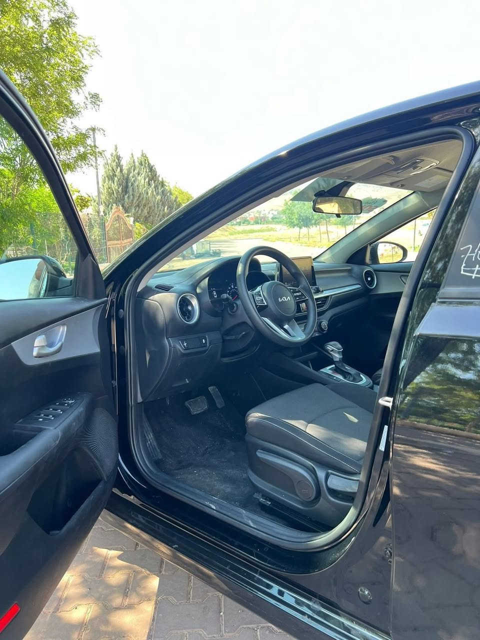 ﷽

كيا فورتي 2024 🖤
محرك 2000 دوش
ماشية 17 الف فقط
حادث فقط بونيد صبغ 🔻بدون دواخل ✅
ايرباك ستيرن طاك وسستم شركة ✅
محرك وگئر وشواصي وتبريد ورادار وحجر بيئة كلها بشرط ✅
السعر 131 ورقة بدون رقم ( تترقم شمالي )

موصفاته LXS👇
شاشة 
كاميرا
ويل كب
ردار
تحديد المسار
تحديد السرعه
ويل كب  سبورت
لايت ليد خلفي
اتو ستوب

العنوان / معرض اربيل كارس
للاتصال واتساب ☎️***********📞
