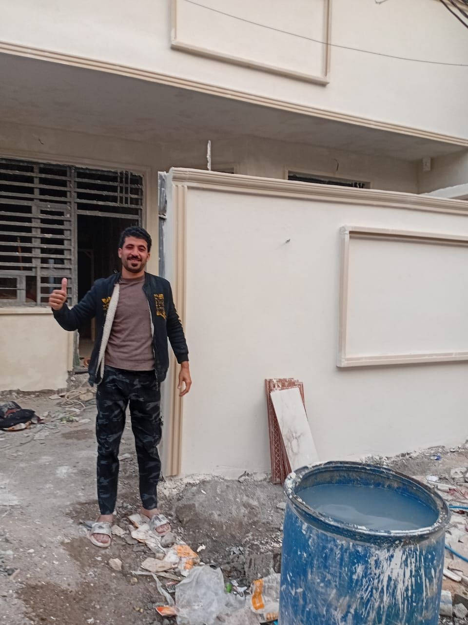 السلام عليكم خلفة لبخ متفرغ سقل جرارة تشميع طلس فوم شغل درجه اولى اسعار مناسبة *********** الرقم بيه وتس
