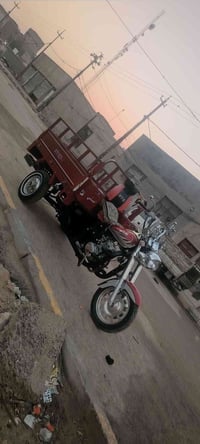 موديل 22 رقم الماني مداور فاني يوم دراجه مكفوله من كلشي  اسعر 2600 بيه...