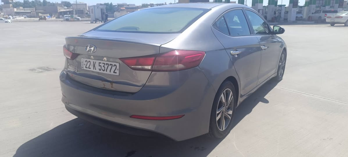 السيارة مبدل محرك طابوكة
سنوية جديدة 
محرك دوش 2000 
( بانزينك عادي ) & ( بدون دوانز ) 
ملاحظة : ( ما بيها تنقيص دهن ) 
السيارة حادثها من امريكا
- جاملق خلفي جهة السائق يم قبق البانزين
- سرقة الباب الخلفي جهة السائق ومبدل نفس اللون 
- بيها بارد بالعراق شويه من الجاملق الامامي والباب الامامي جهة السائق + بارد بالصندوق 
-السيارة حلوه ونظيفة
السعر : 128 وبيها مجال بسيط 
( تعال شوفها وتتدلل) 
العنوان : البصرة - ابي الخصيب - شيخ ابراهيم 
هاتف : ***********
