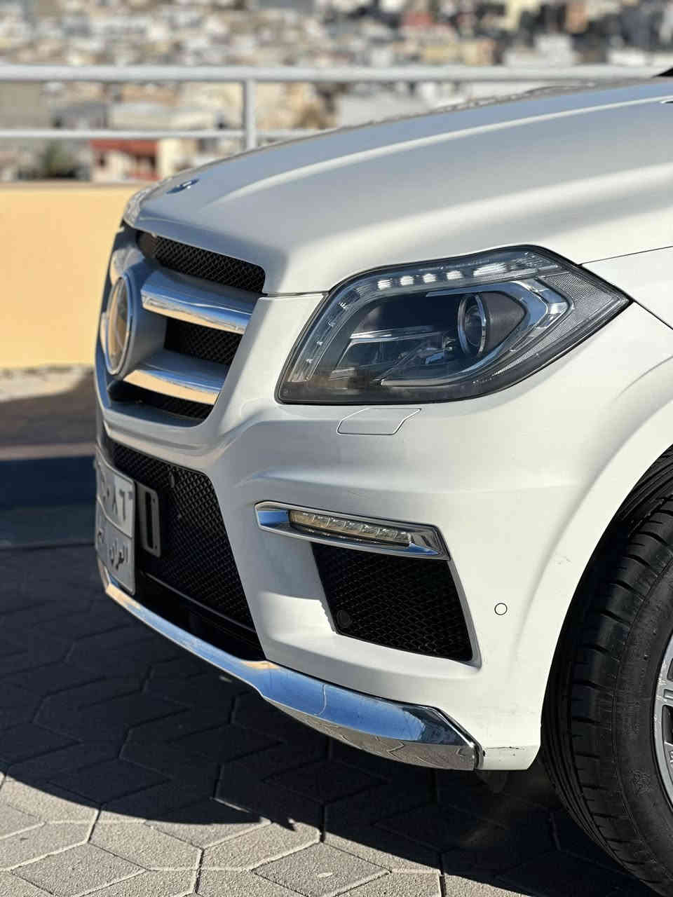GLS 500 AMG kitt 2015 4Matic

سيارة ٧ راكب عائلية

وكالة خليجي  شركة اربيل 

ضمان دولي بصمتين بيلادي

bright castle motors iraq

موديل ٢٠١٥

ماشي ١٧٠ الف

محرك ٨ سلندر دبل توربو(V8 Twin turbo) 

************************
مواصفات 

بانوراما

رادار امامي و جانبي

 خمسة كاميرا ٣٦٠

بصمة ابواب

بابان سحب

صندوق شفط

كشنات جلد

كشنات كهرباء

كشنات تدفئة

كشنات تبريد

كشنات خزن

كشنات DVD

٣ شاشة

سيدي جنجر  Cd box

مرايا شفط

كشنات امامي و خلفي  كهرباء 

٧ راكب تحكم كهرباءي

تبريد مركزي

دبلات جبريس صاعد و نازل 

مازدات امامية ليد و عدسة

اربع نضام القيادة حسب رغبة

ستيرن تحكم 

ستيرن تدفئة

ستيرن كهرباء و خزن 

بعد هوايا مواصفات 

********************
سيارة بي قطعة و نص صبغ 

جاملغ امامي عكس سائق

و حافية البونيد
 
بدون حادث مشخوطة بسبب دراجة 

بدون حادث بدون دواخل بدون ايرباك

****************************
گیر و محرك و كهرباءي و حدادية كل مكفول بشرط

سيارة بإسمي تحويل و كالة نفس اليوم

*************************
مكان سيارة سليمانية 

سعر جوه سوق جدا مناسب 

٢٧٩ ورقة مجال بسيط

***********
