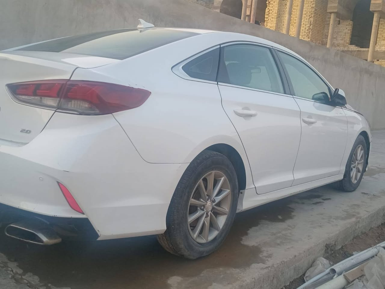 سلام عليكم سياره سوناتا
موديل 2019 لون ابيض صدفي
رقم بغداد انكليزي وبسمي تحويل ثاني يوم
السياره وارد اميركي تبريد جيد جدا خير من الله 
محرك جيتي ممتاز بدون تنقيص او بخار من التبديله الى التبديله 
تايرات تخم ياباني دلوب
ضرر السياره الجنطه الخلفيه 
السعر 135 ورقه وبيه مجال لاتصال 
على الرقم التالي ***********
