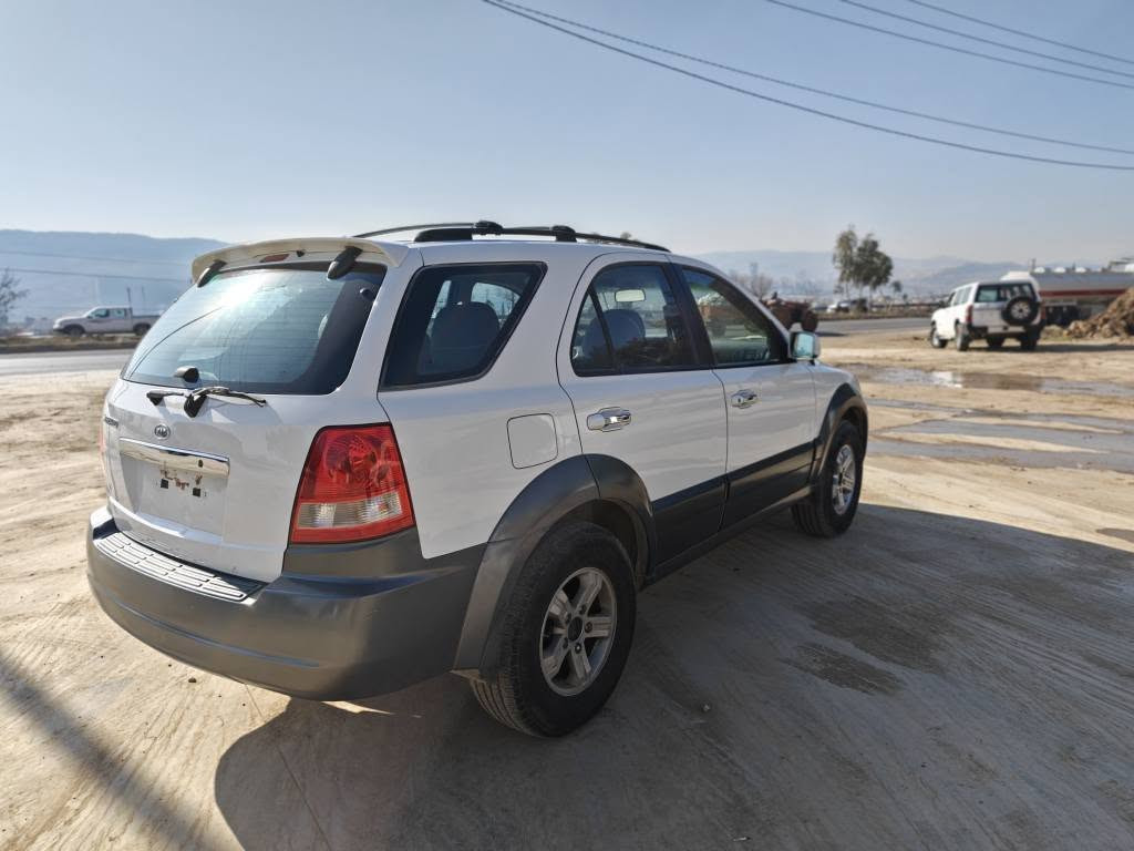 سه ياره كه 210هه زار رؤشتوه 
هه مو گياني له سه ر ده قي شه ريكه ماوه
سه يا ره كه يه ك ده سته له شه ريكه وه 
ره قه م سليمانييه. تا 2031 تا زه يه نرخ 95كميك مجال
***********وتس
*********** السليمانية, العراق
