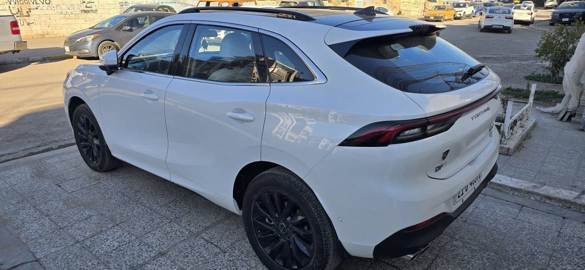 للبيع او مراوس بدونك فنك اعلى دونج فينج T5 Evo وكالة ليث العبيدي
الموديل :2024
اللون : ابيض
عداد المسافة: 31
حجم المحرك : 1.5 تيربو ميسيوبيشي
رقم السيارة :سليمانيه باسمي 
مواصفات السيارة:
كشنات : جلد لون ابيض كهرباء 
تدفئه كشنات 
حساس : امامي وخلفي
مثبت سرعة كروس
ستيرن رياضي تحكمات جهتين
كامره دواره 360
سقف بانوراما 
مانع انزلاق abs
ثلاجه مركزيه 
رادار جانبي 
بضمان الشركه 
نظام المساعدة على نزول المنحدرات
مكفوله كفاله عامه عدا بارد بسيط في باب الصدر بدون تكحيل 
توقف ذاتي Auto Hold
جنطة كهربائي 
لد نهاري  لايت زنون  
للاستفسار اكثر 
الاتصال على هذا الرقم 
***********
العنوان بغداد العامريه حي الاقتصادين
السعر 24  مليون قابل للتفوض
