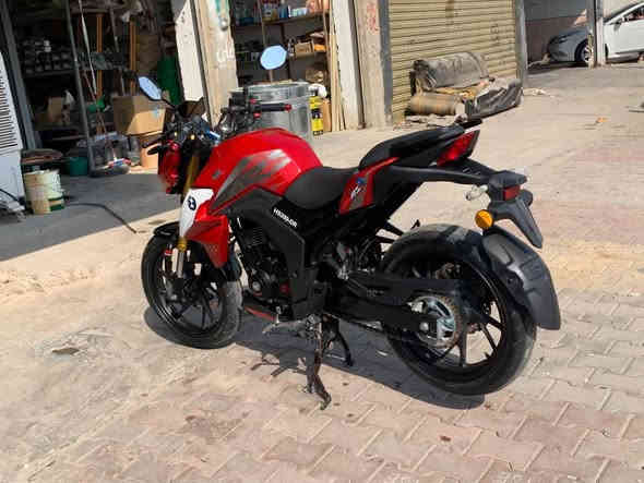 هيوشه بطح DR/موديل 25 ماشيه 6تلاف دراجه سبانه ملاعبها عليه حته قبق التفيلس ممفتوح نضام اي بي اس امامي وخلفي دبلات رياضيه دراجه نضيفه شكد مواصفه نضيفه بس دراجه مابيه كمرك ولا اوراق السعو مليون و600 قفل

غير متواجد ع الفيس رقمي 👈🏻***********
