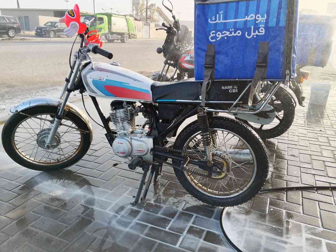 سلام عليكم دراجه ايراني ادوات مبدل بس ولفات جاهزه ماناقصها شي 300 بيها مجال قليل (***********)
