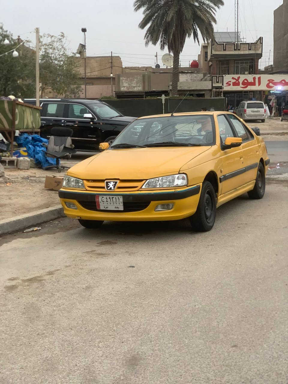 السلام عليكم للبيع بيجو بارص 15 رقم بغداد باسمي تحويل مباشر مكينه وكير خير من الله تبريد ثلج تدفئه نار حداديه 80% تخم تاير دوشمه جديد تنته مغلفه سستم سماعه جديد بلادي السياره ابلاديه كهربائياتهه كلهه شغاله من الدعاميه لدعاميه كلهه اصفاحه حلوه اي طخه مابيهه ملاحظه امبدل بنيد لئن طار  ومدل جاملغ اليسره طخاهه ابو ستوته  السعر 53 العنوان بغداد البياع قرب تقاطع درويش حي التراث رقم الهاتف***********
