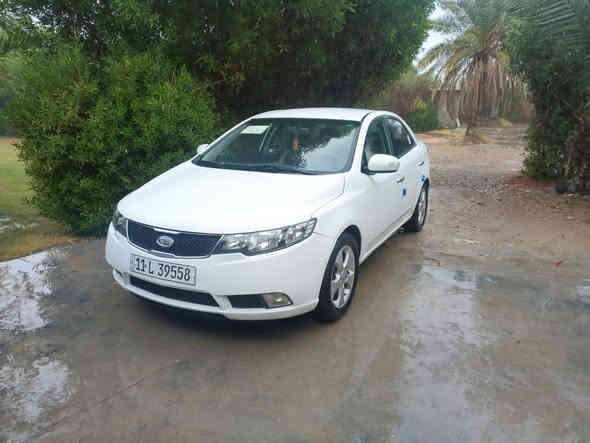 السلام عليكم سيراتو خليجي بيه ٣ قطع  رش فقط بدون دواخل شاصي لغد دواخل مكفوله محرك 1600   بلادي ما مفتوك والكير هم    السيارة كامله كل نقص ما بيهه
ماني بغداد شهداء البياع السعر 100 وبيه مجال قلليل للشراي  ***********     ***********
