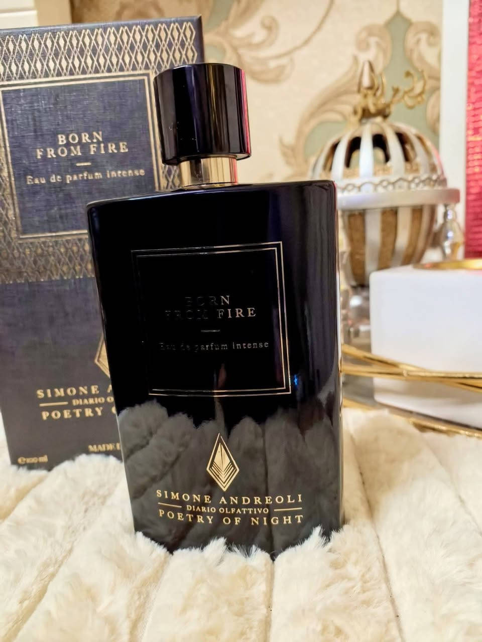 السلام عليكم..اعادة نشر
عطر من دار سايمون اندريولي الايطالية..
born from fire
عطور هاي الدار تتميز بالنقاء و الاداء القوي..الي يحب يكون مميز بعطره وملفت هذا افضل عطر 
الاداء / ممتاز 
العطر مستخدم رشتين فقط
السعر/مناسب على الخاص
تحياتي


**إذا كنت صاحب هذا الإعلان وتريد حذفه لأي سبب، رجاءا أرسل رسالة إلى الدعم الفني**