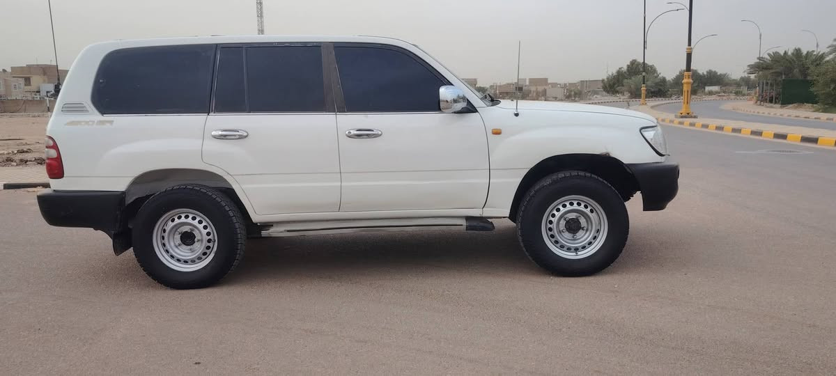 لاندكروز رقم بغداد دولي سياره موديل 98 السياره محدثه فول كير عادي بل كامل ٢٠٠٥ مكينه وكير واكسن و لو كير مكفولات كفاله عامه سياره بيه صبغ حزام جماليه بدون حادث بدون دواخل مكان السياره نجف وسعره 95 رقمي ***********
