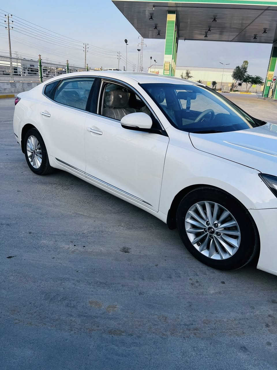 كاتنزا2018رقم ميسان 
وارد خليجي مكفوله من الصبغ عدا خشم البنيد 
سونارها مرفق مع الصور 
سياره جاهزه من النقص 
مكاني البصره قضاء المدينه
بيع او مراوس حسب القناعه السعر160وبيهة مجال ***********
