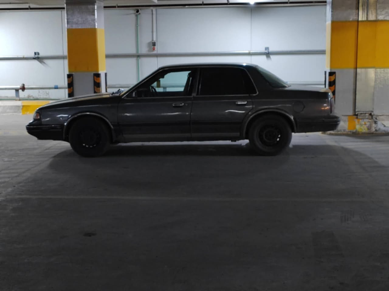 سلام عليكم ورحمه الله عندي سيارة والدزمديل 90بسمي عرضهة 35بيهة مجال بصيط مكان سيارة بغدادقرب معامل كاشي  اي تفاصيل هاذرقم تليفوني ***********شراي نتصل
