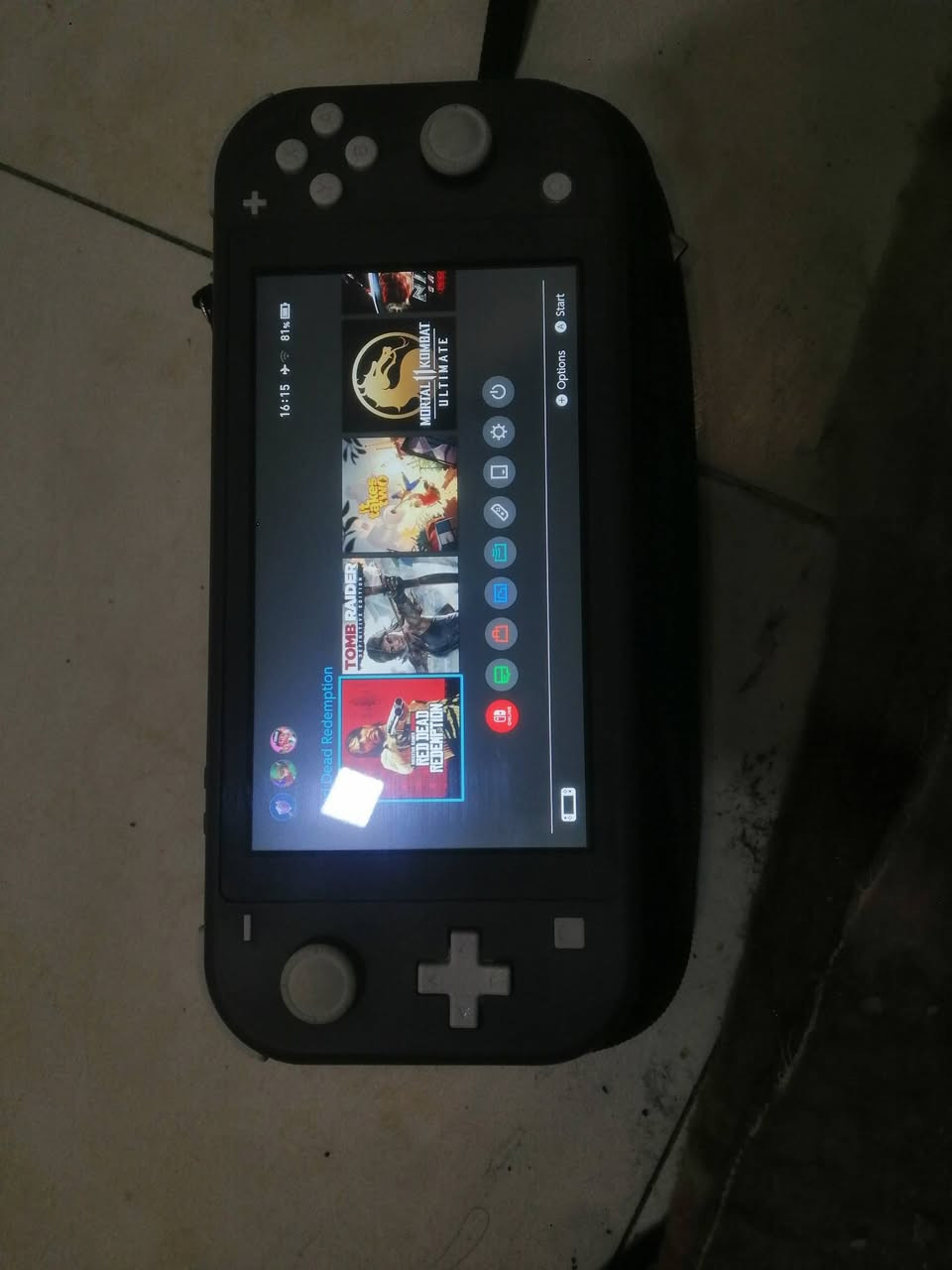 نتندو اسويتش لايت رام سان دسك الترا اصلي 256 مهكر نضامين نضافه 100/100 ملحقاته شاحن جنطته الاصليه مكاني بلديات سوق لميت سعر 230 وبي مجال للشراي رقمي /***********
