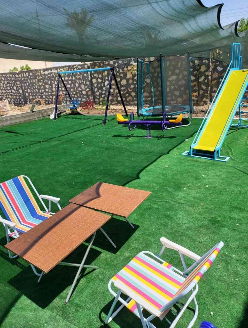 .
يتوفر حجوزات العيد بمزارعنا
 (موثقين ع تطبيق اجرلي) 
***********
العنوان: بغداد رضوانيه بظهر مطاربغداد الدولي
15 د عن حي جهاد ♦️30 د عن الدوره  

تفاصيل المزرعه
■غرفة نوم عدد 2 
◽️صاله ومطبخ وصحيات 
■مسبح للكبار 
■العاب للكبار - ميز بليارد - ميز منضده 
ملعب قدم -ملعب سله 
■العاب للصغار 
■حديقة كبيرة  
■ادوات للشوي ومكان شوي كامل 
■جلسات خارجية
 ■كراج داخلي 
■كهرباء ع مدار 24 ساعة
 ■انترنيت مجاني مفتوح 

■يرجى الالتزام بالشروط :
●غير مسؤولين عن اي حادث عرضي او غرق 
●يرجى المحافظة على نظافة المكان والممتلكات و اخذ تعويض بحاله ضرر اي ممتلكات🔺
